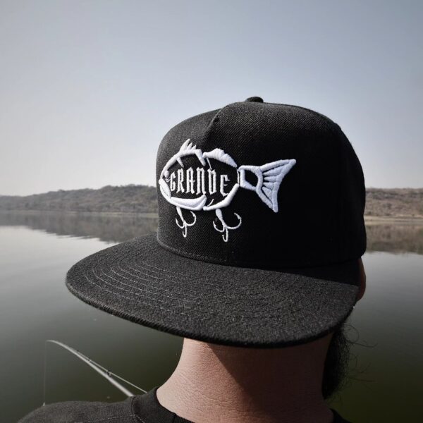 Gorra y camiseta Grande fishing adventures